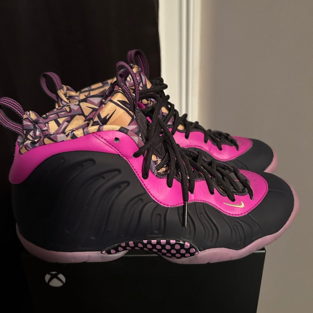 Grade School Cave Purple Fomaposites